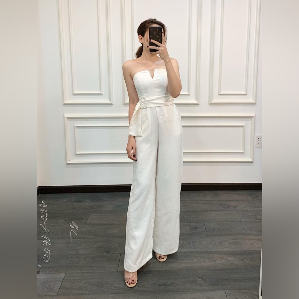 Forever 21 Belted V-wire Jumpsuit Size S